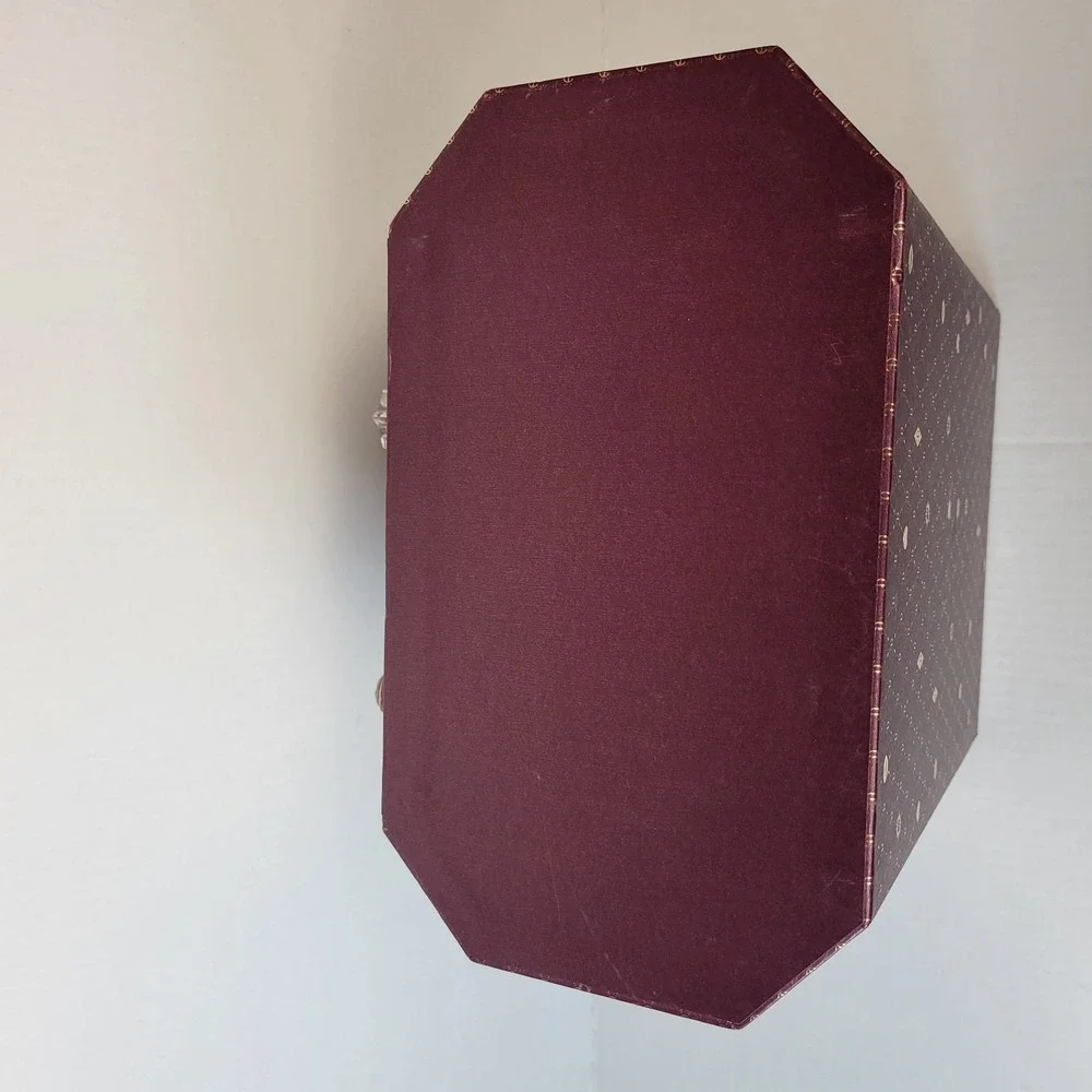 Charlotte Tilbury Advent Calendar 2023 Empty Jewelry Box Burgundy Gold Glam
